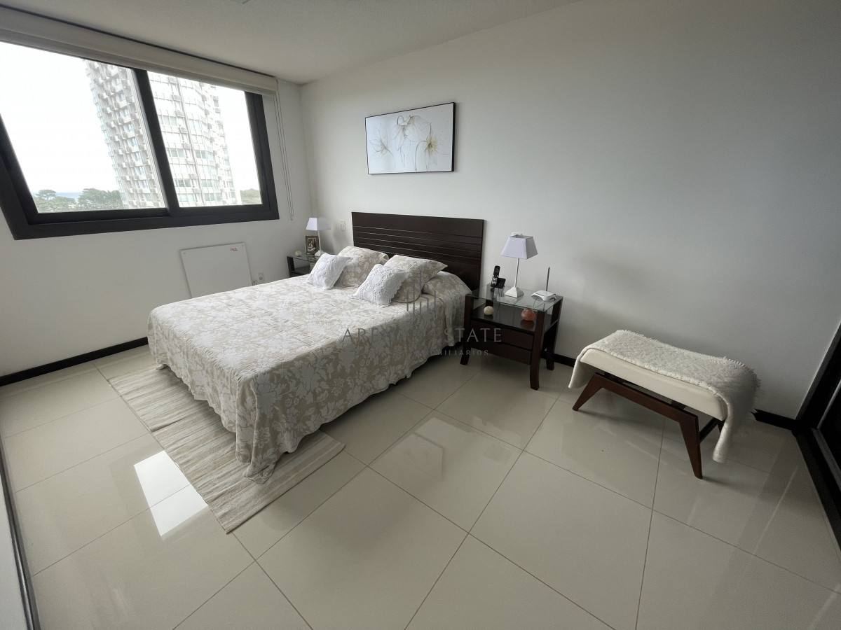 Apartamento ID.1623 -  Apartamento en venta con 3 dormitorios, Roosevelt , Punta del Este 