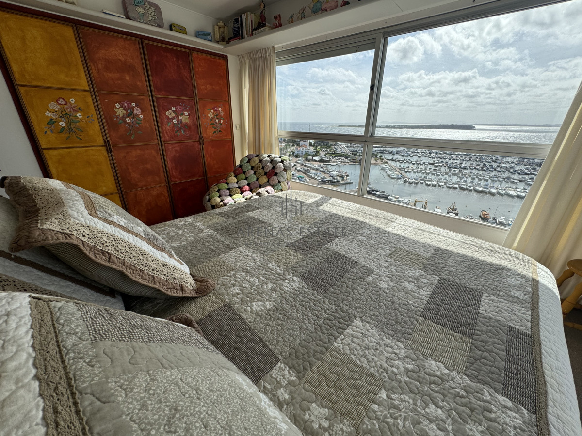 Apartamento ID.3560 - Apartamento de 3 dormitorios en venta en Punta del Este 