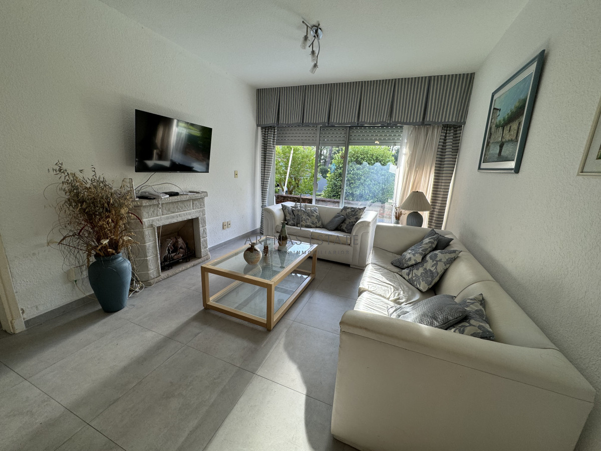 Apartamento ID.3182 - Apartamento de 3 dormitorios en venta en Punta del Este