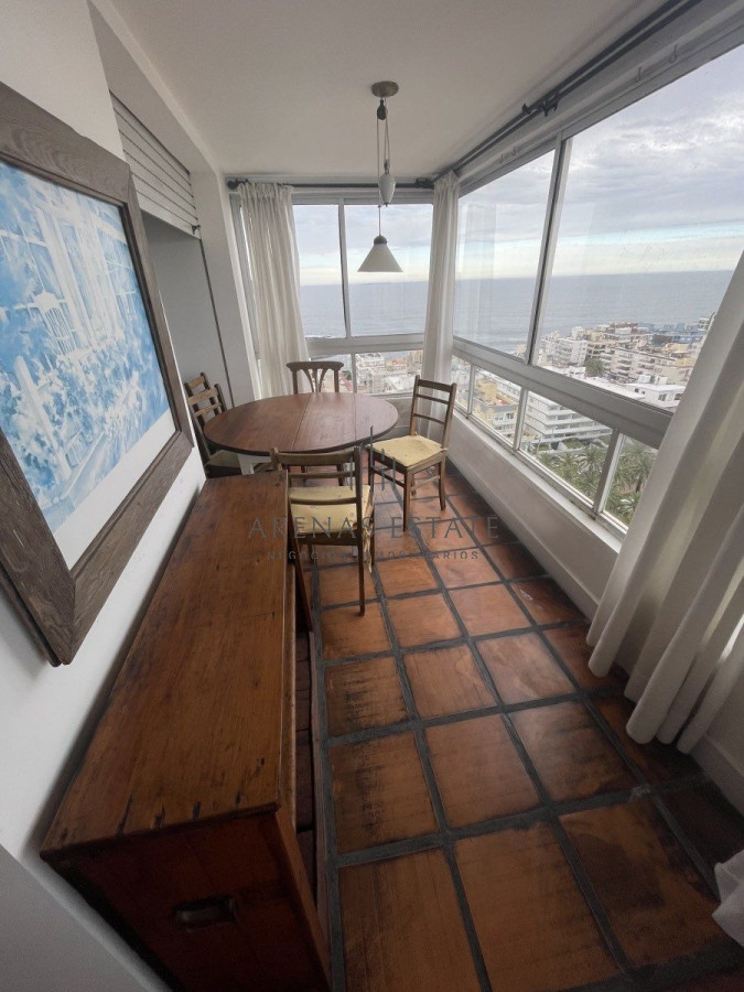 Apartamento ID.1642 - Apartamento en venta  de 3 dormitorios en Punta del Este