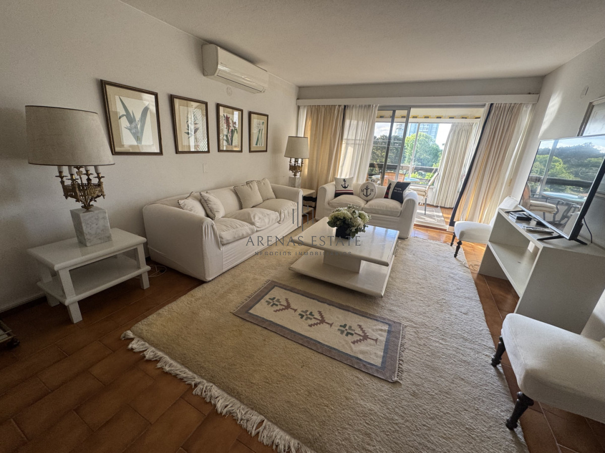 Apartamento ID.4090 - Apartamento en venta en Roosevelt Punta del Este 