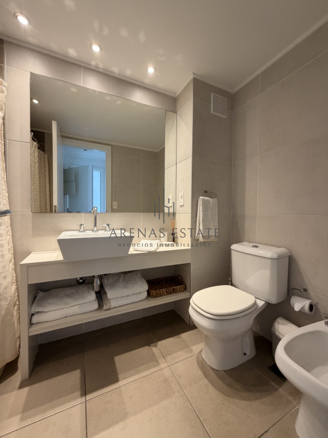 Apartamento ID.4306 - Apartamento de 2 dormitorios en venta en Punta del Este