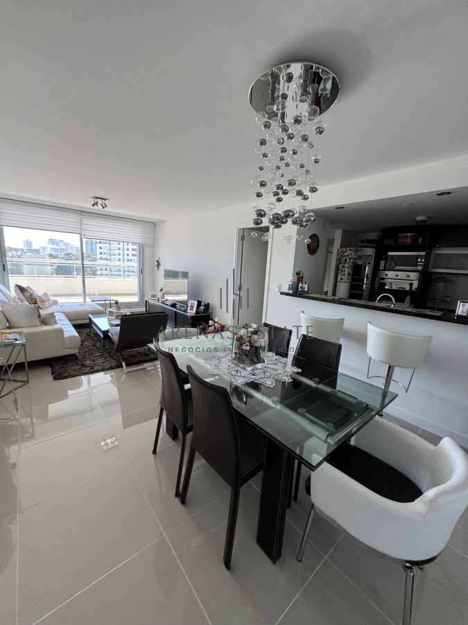 Apartamento ID.4001 - Apartamento de 3 dormitorios en venta en Punta del Este 