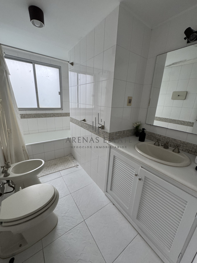 Apartamento ID.3766 - Apartamento en venta de 3 dormitorios en primera linea de la Mansa 