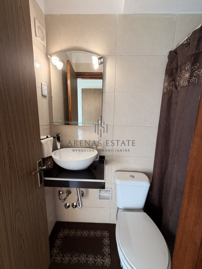 Apartamento ID.4172 - Apartamento de 3 dormitorios más dependencia en venta en Punta del Este 