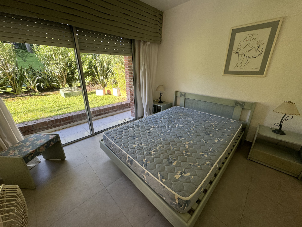 Apartamento ID.3182 - Apartamento de 3 dormitorios en venta en Punta del Este