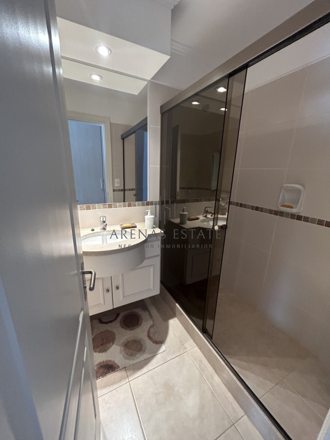 Apartamento ID.2029 - Excecpcional apartamento de 3 dormitorios en vena en Punta del Este , zona Brava 