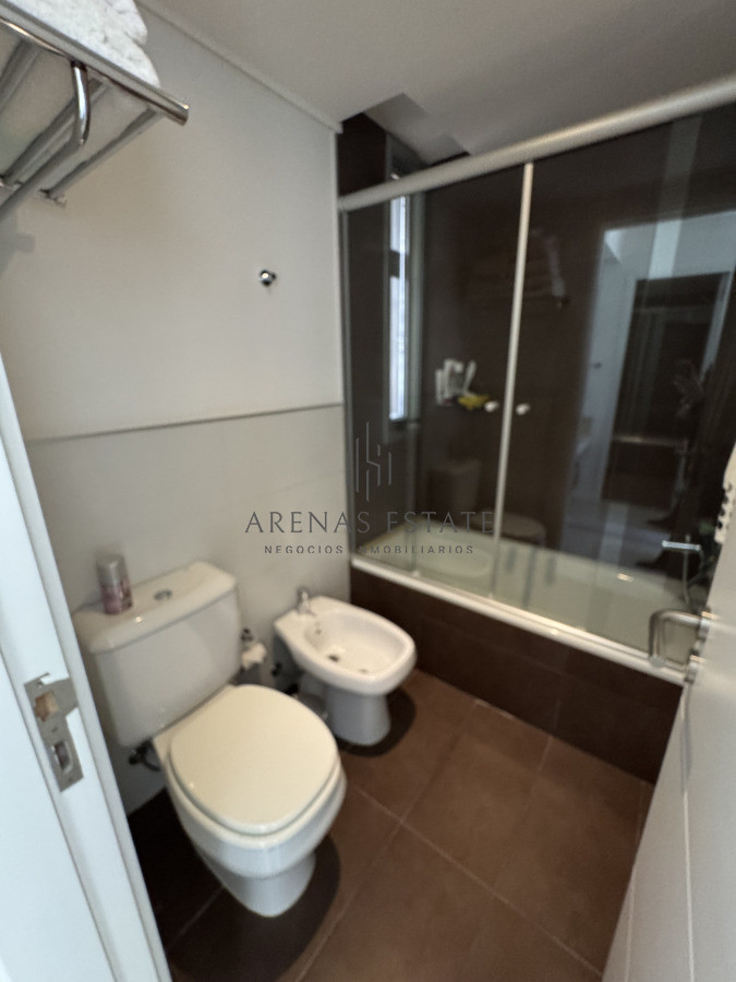 Apartamento ID.4001 - Apartamento de 3 dormitorios en venta en Punta del Este 