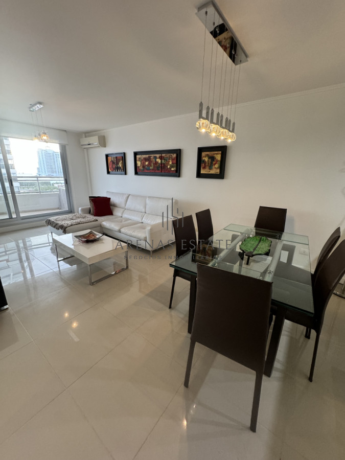Apartamento ID.3594 - Apartamento en venta de 3 dormitorios , Punta del Este Zona Chiverta 