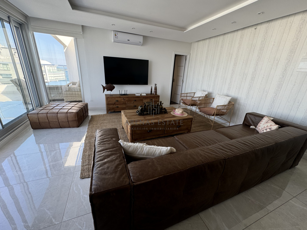 Apartamento ID.3544 - Espectacular Penthouse en Venta en Punta del Este  