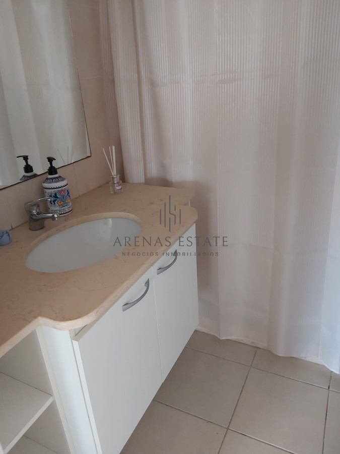 Apartamento ID.2403 - Apartamento en venta de dos dormitorios Ubicado en Roosevelt Punta del Este 