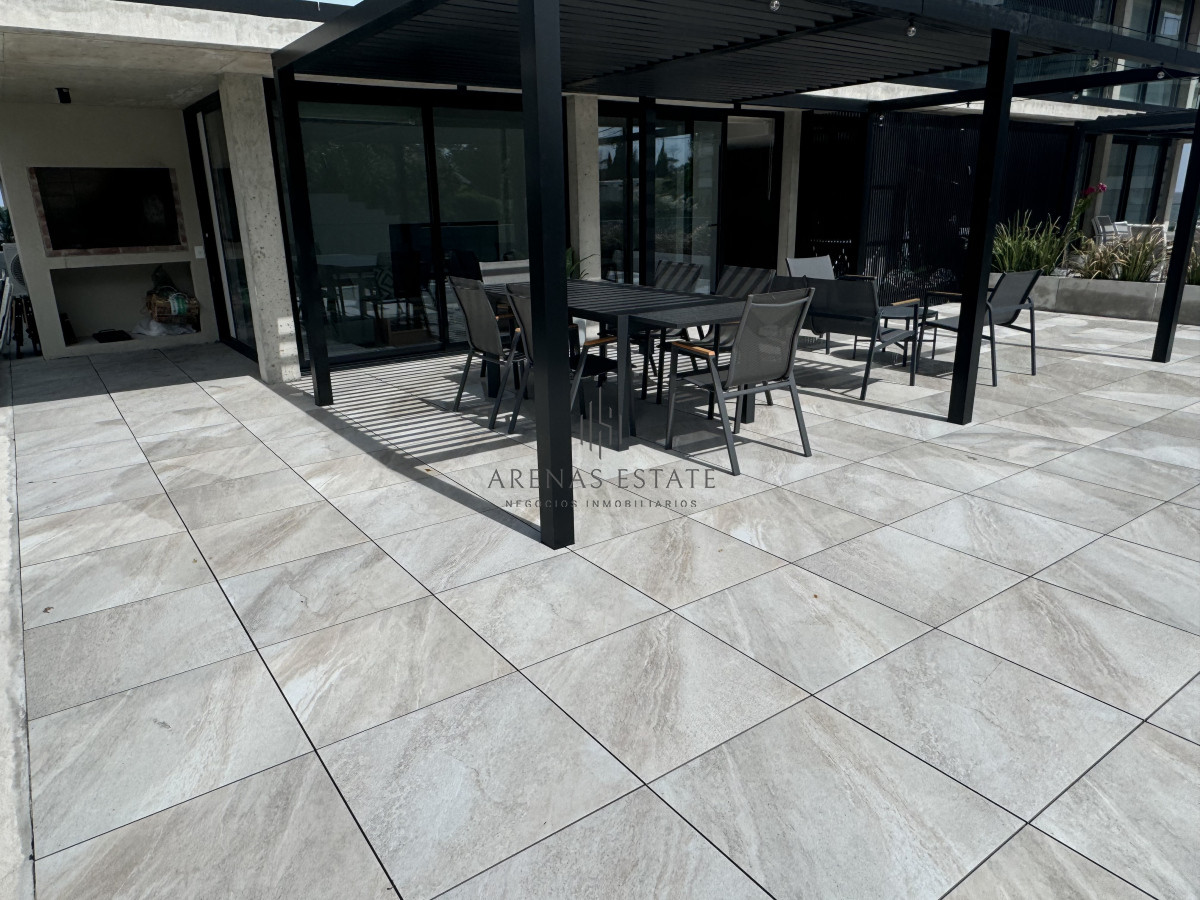 Apartamento ID.3559 - Apartamento en venta en primera linea de playa Mansa , 2 dormitorios 