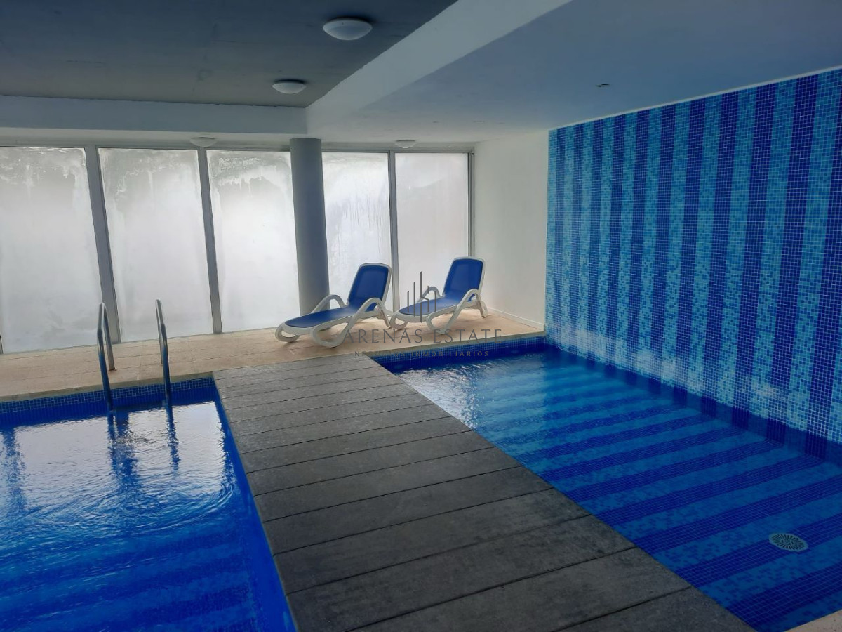 Apartamento ID.2042 - Apartamento de 3 dormitorios en alquiler , Punta del Este 