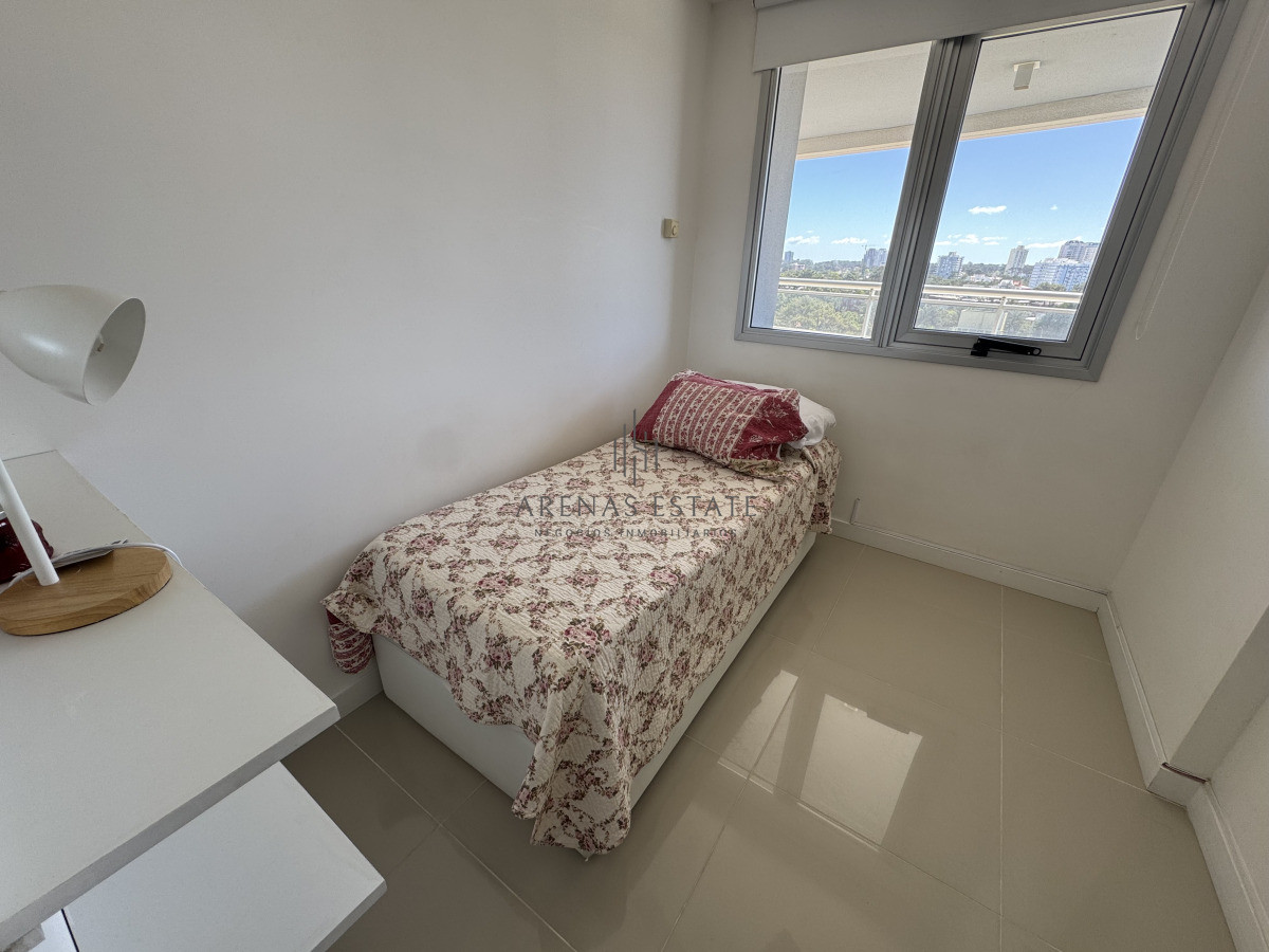 Apartamento ID.4000 - Apartamento de 3 dormitorios en venta en Punta del Este