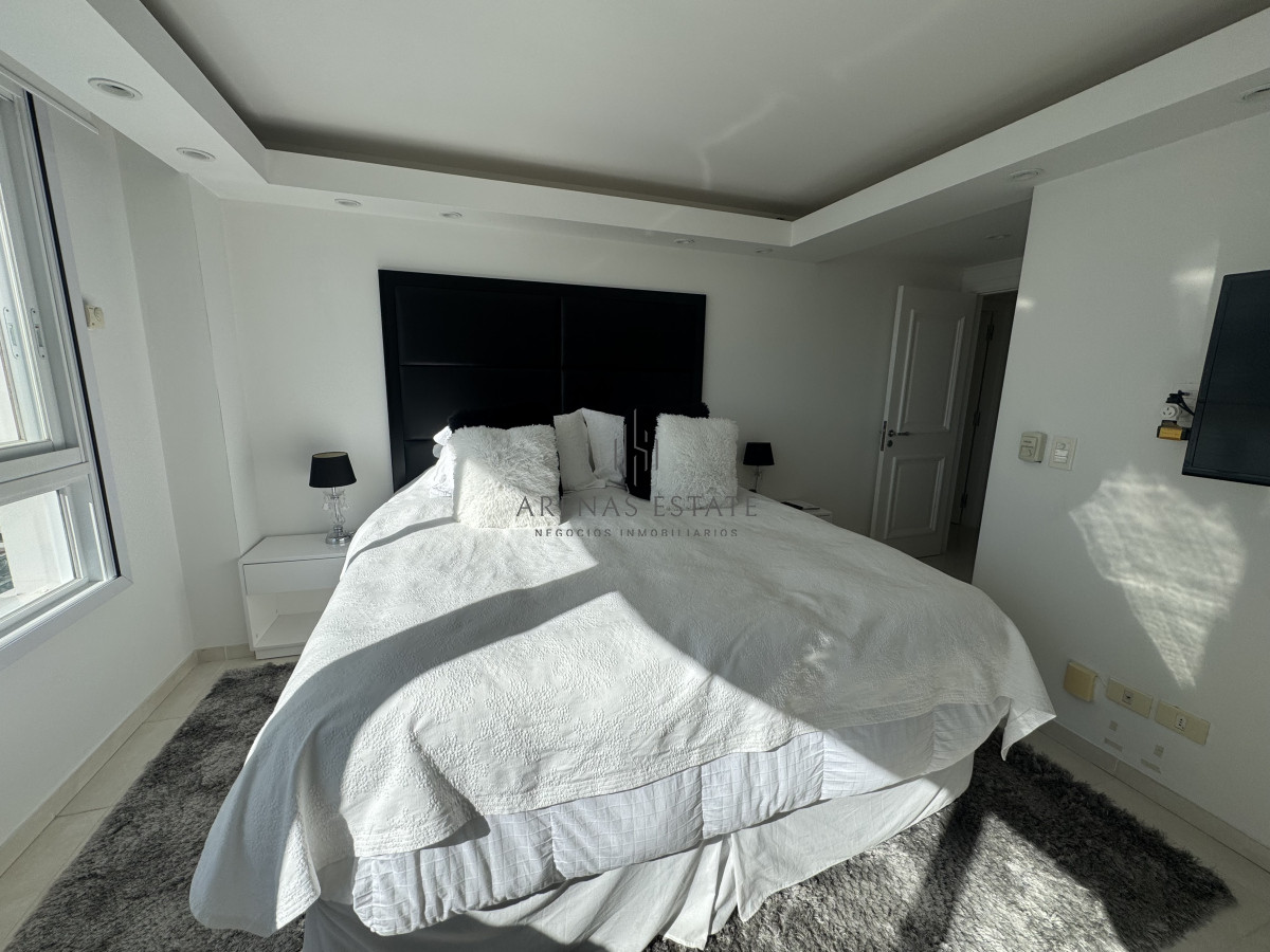 Apartamento ID.3682 - Apartamento en venta en primera linea de playa mansa 