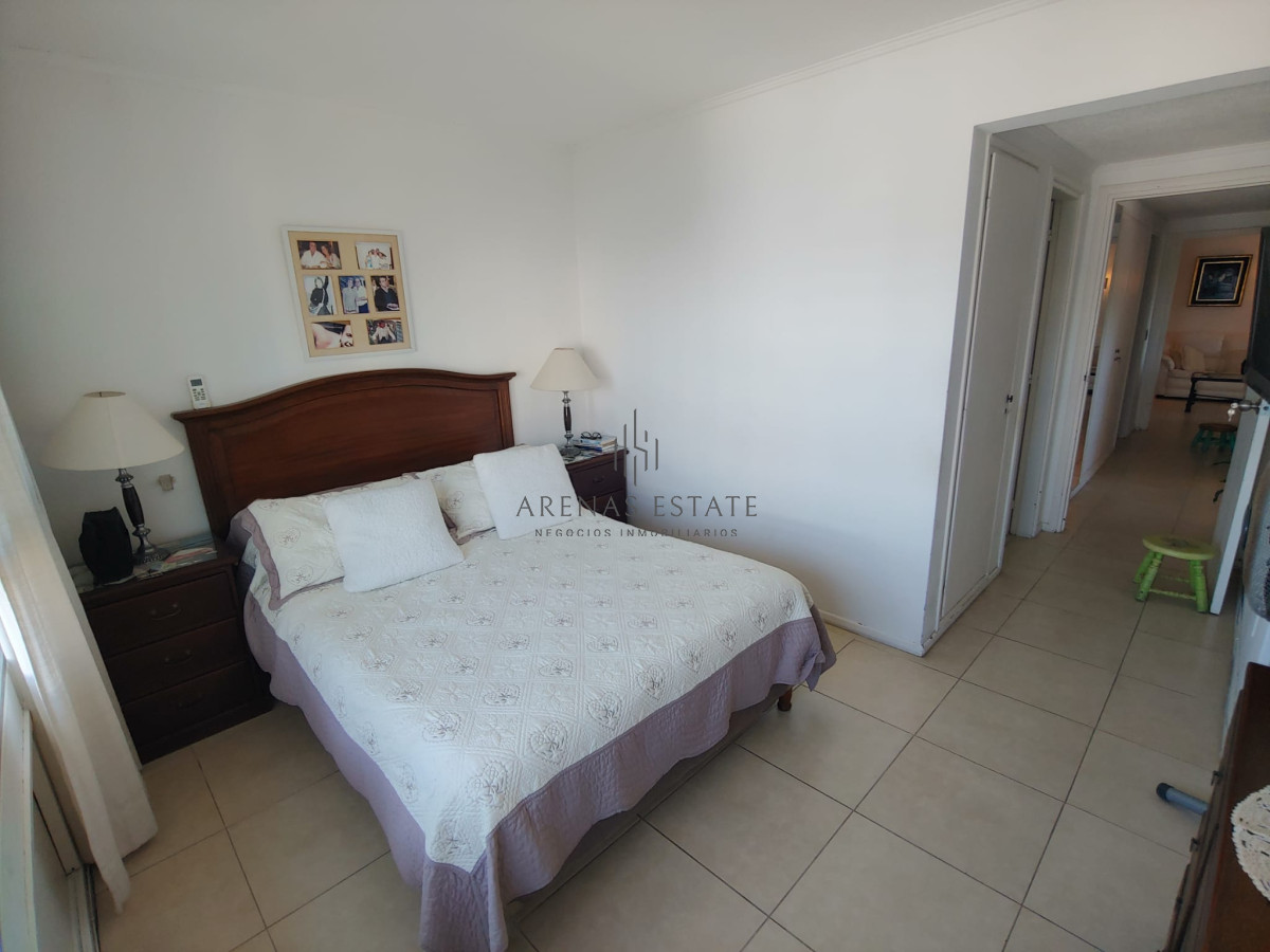 Apartamento ID.2340 - Apartamento en venta de 3 dormitorios en Roosevelt , Punta del Este 
