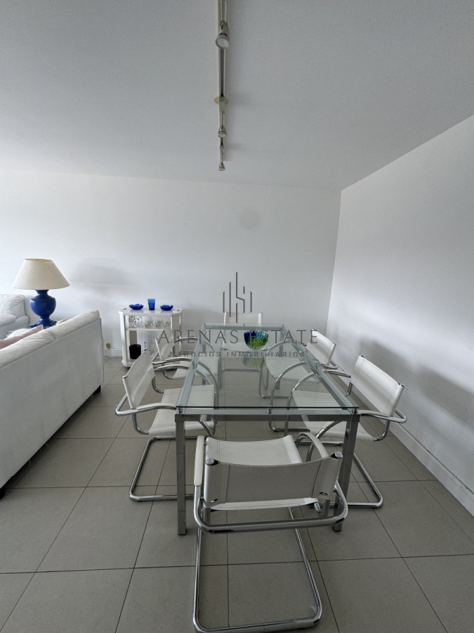 Apartamento ID.3318 - Apartamento de dos dormitorios  en venta en Punta del Este , Zona Chiverta 