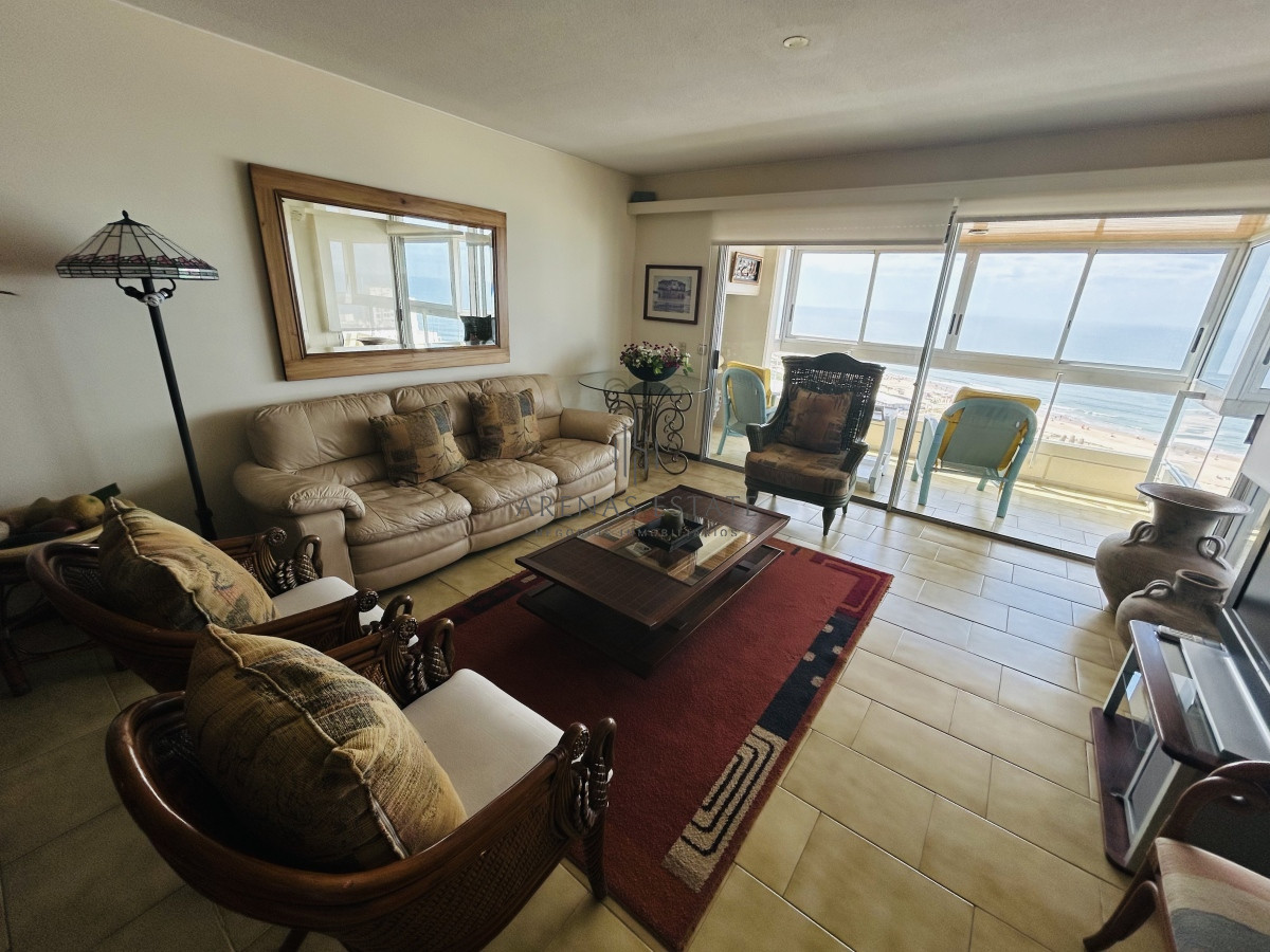 Apartamento ID.2342 - Apartamento de 3 dormitorios en Peninsula  Punta del Este
