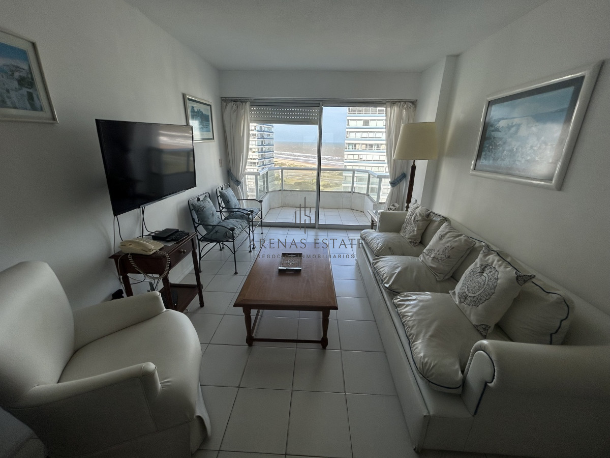 Apartamento ID.1901 - Apartamento de 2 dormitorios sobre chiverta , Punta del Este 