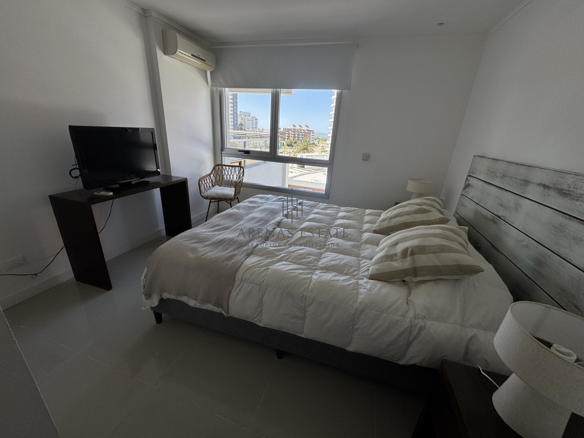 Apartamento ID.4002 - Apartamento de 3 dormitorios en venta en Punta del Este 