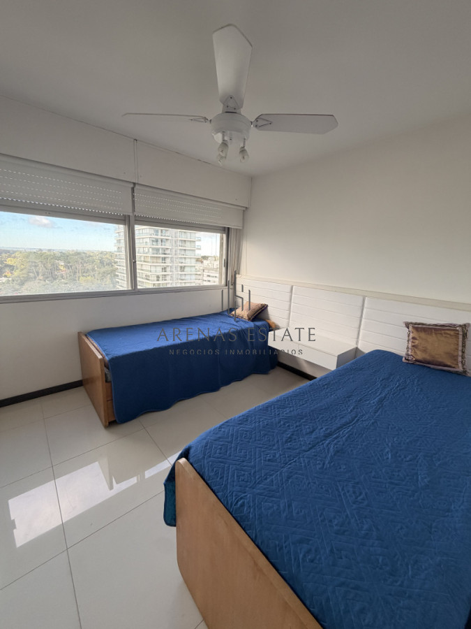 Apartamento ID.260 - Oportunidad en Roosevelt, apartamento de 3 dormitorios , reciclado 