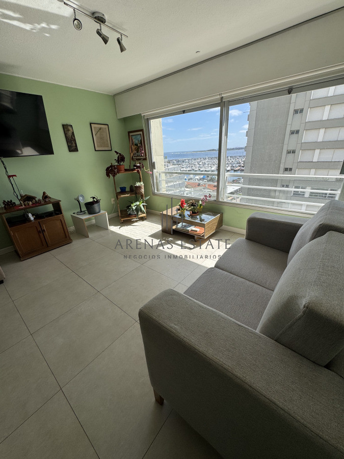Apartamento ID.3995 - Apartamento de dos dormitorios en venta en Peninsula , Punta del Este 