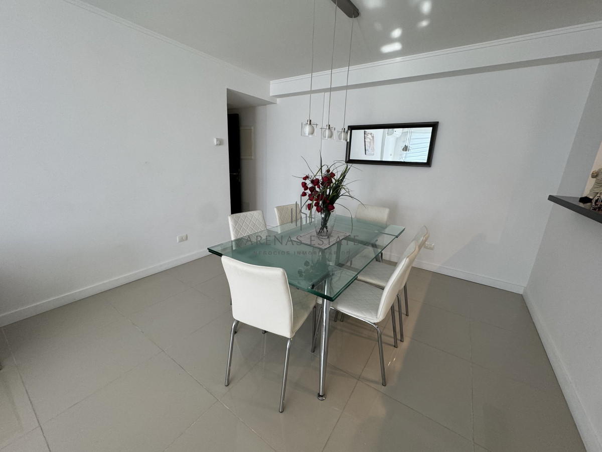 Apartamento ID.3385 - Apartamento de 3 dormitorios en venta en Punta del Este 