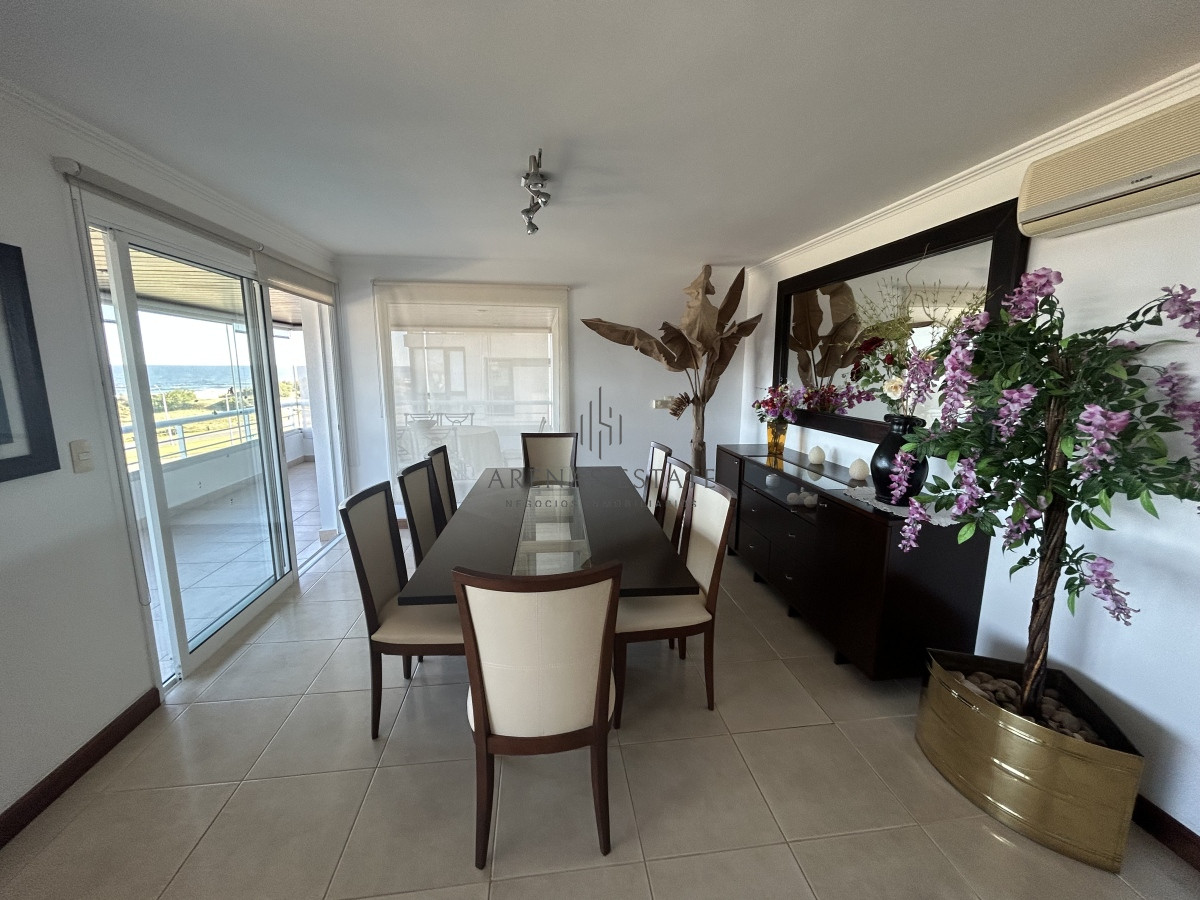 Apartamento ID.2029 - Excecpcional apartamento de 3 dormitorios en vena en Punta del Este , zona Brava 