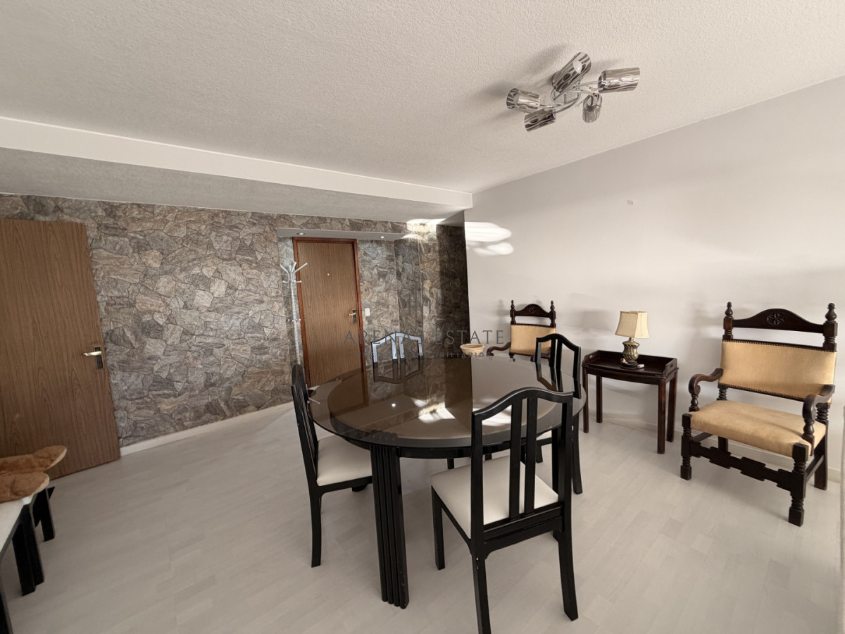 Apartamento ID.4172 - Apartamento de 3 dormitorios más dependencia en venta en Punta del Este 