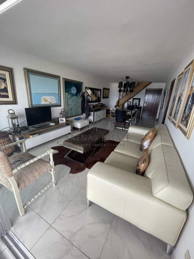 Apartamento ID.1065 - Penthouse en venta en Punta del Este