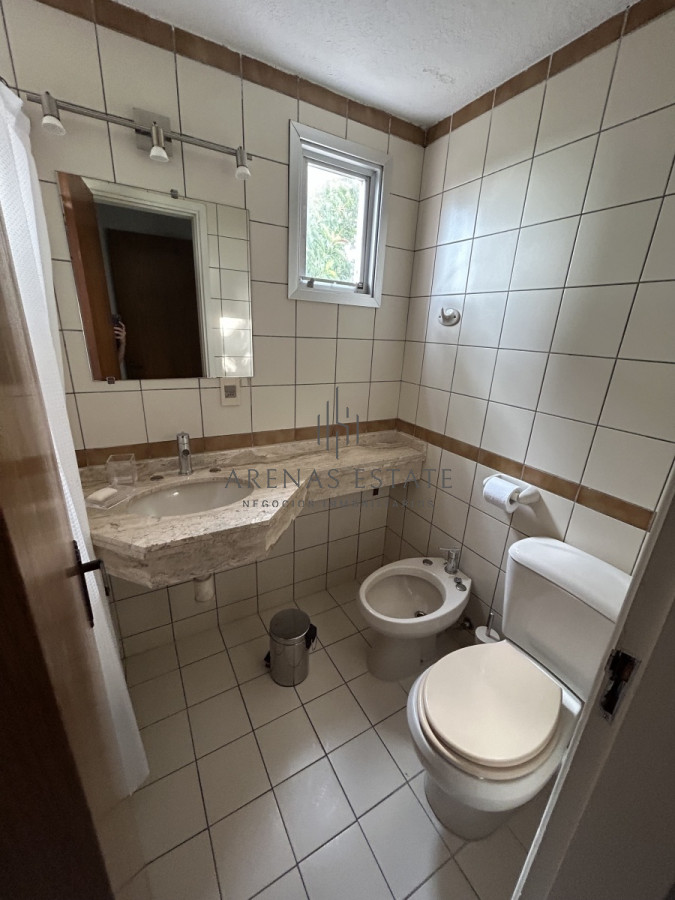 Apartamento ID.1902 - Apartamento de 3 dormitorios en venta en Punta del Este , zona Mansa