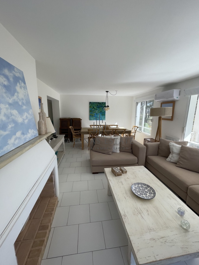 Apartamento ID.1612 - apartamento de dos dormitorios y servicio en zona Brava, Punta del Este
