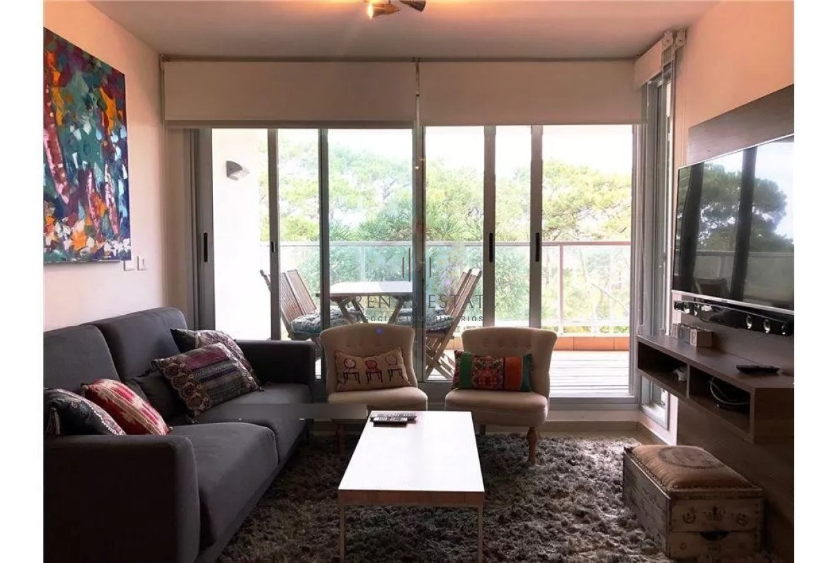 Apartamento ID.2560 - Apartamento en venta de 2 dormitorios en Roosevelt Punta del Este