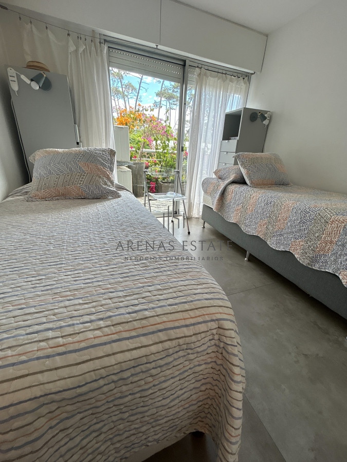Apartamento ID.2026 - Apartamento en venta de 3 dormitorios en Punta del Este 