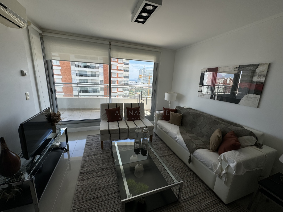 Apartamento ID.3052 - Apartamento d 3 dormitorios  en venta en Punta del Este 