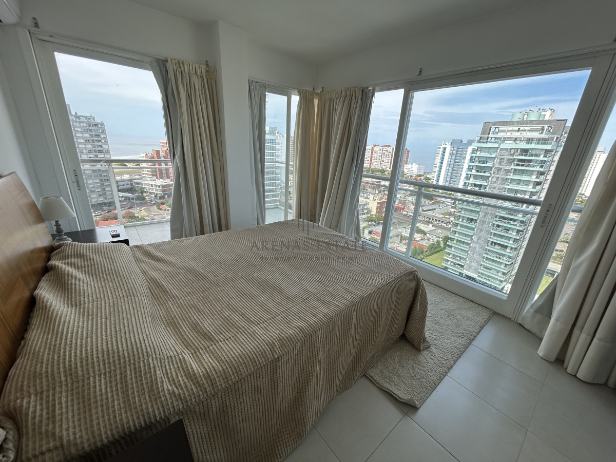 Apartamento ID.2237 - Apartamento de 3 dormitorios en venta en Punta del Este 