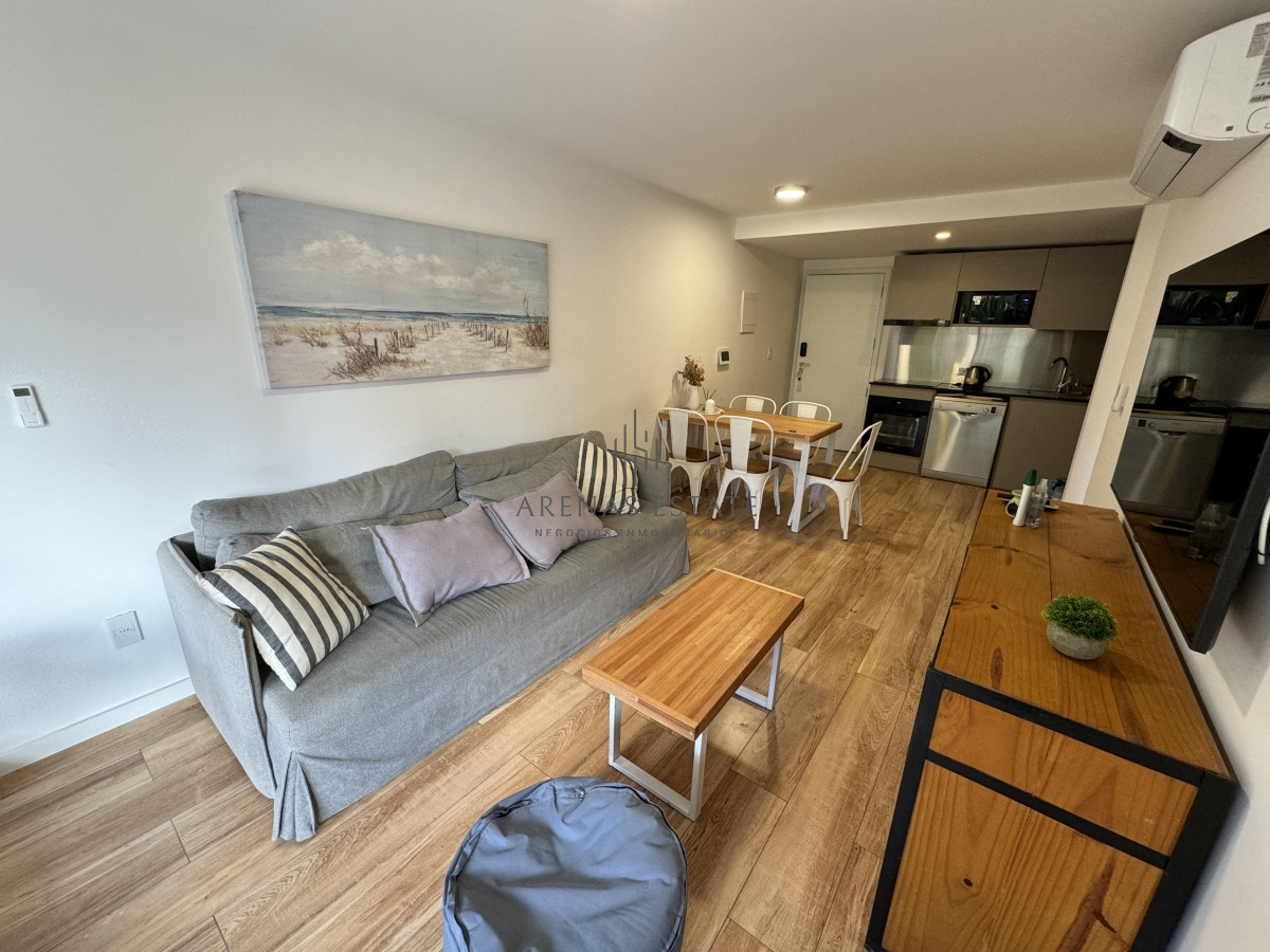 Apartamento ID.2743 - Apartamento en venta de 2 dormitorios en Punta del Este 