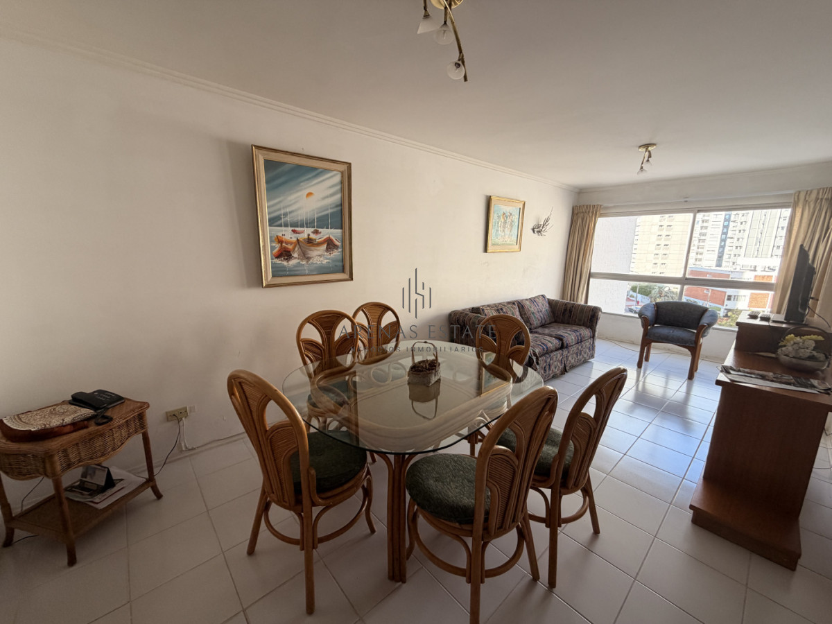 Apartamento ID.2666 - Apartamemento en venta de 1 dormitorio y medio en Punta del Este 