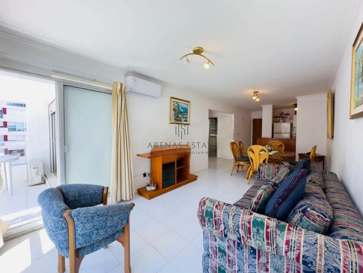Apartamento ID.2666 - Apartamemento en venta de 1 dormitorio y medio en Punta del Este 
