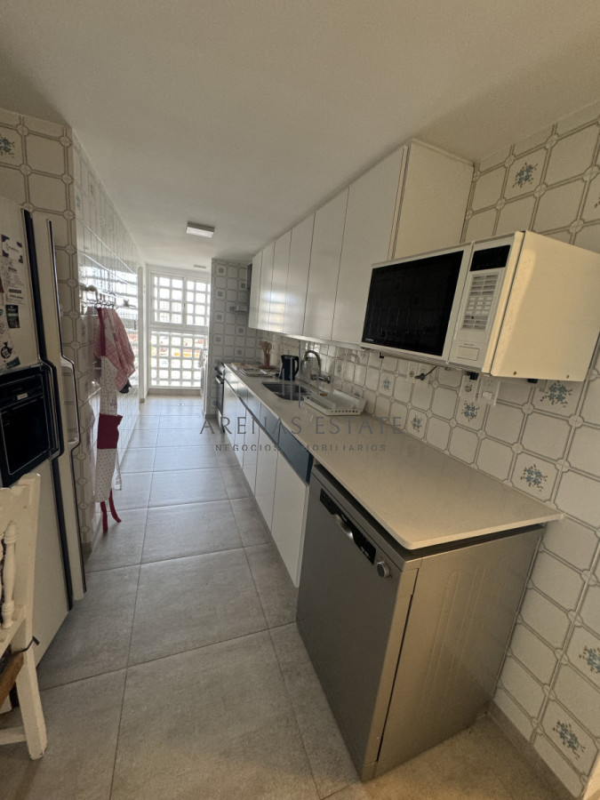 Apartamento ID.3225 - Apartamento de 3 dormitorios en Peninsula , Punta del Este 