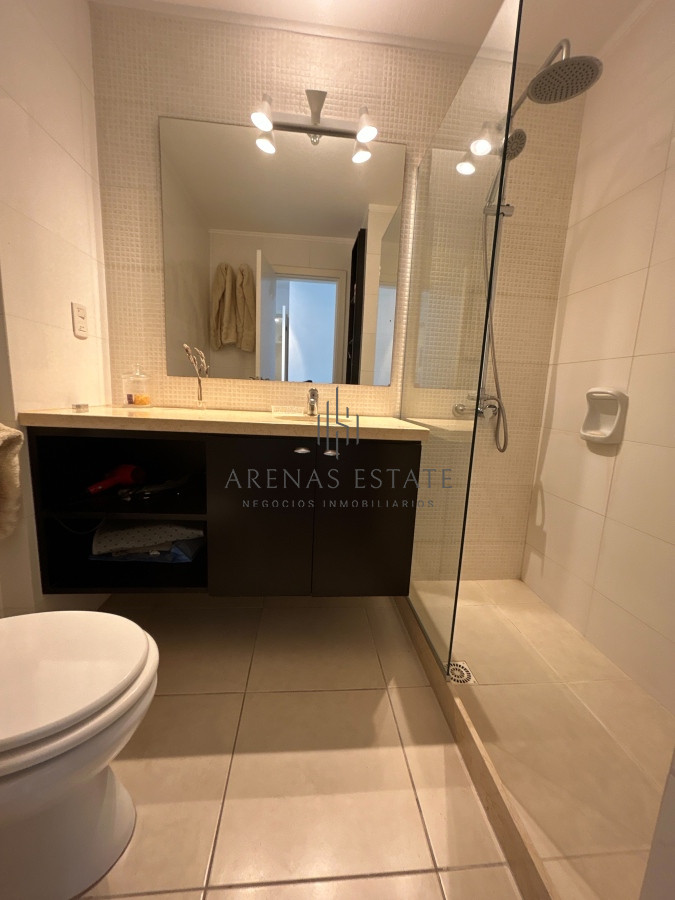Apartamento ID.2026 - Apartamento en venta de 3 dormitorios en Punta del Este 