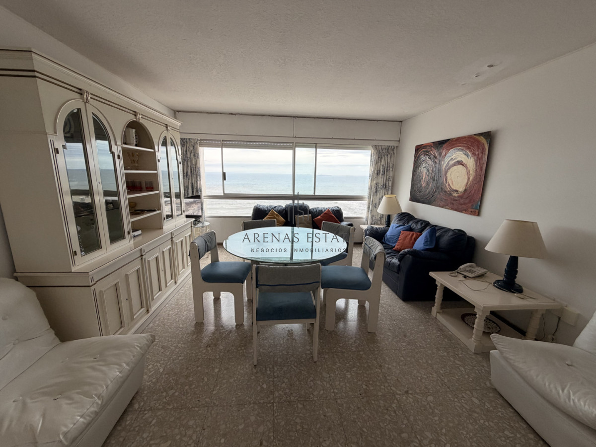 Apartamento ID.4302 - Apartamento de 3 dormitorios en venta en Punta del Esre