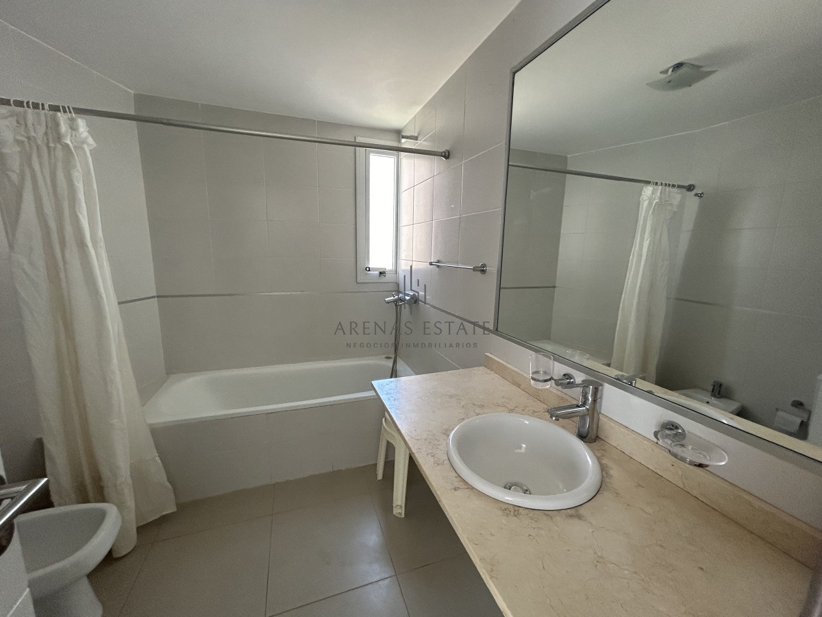 Apartamento ID.2285 - Aprtamento en venta de 3 dormitorios en suite en Punta del Este , Penthouse 