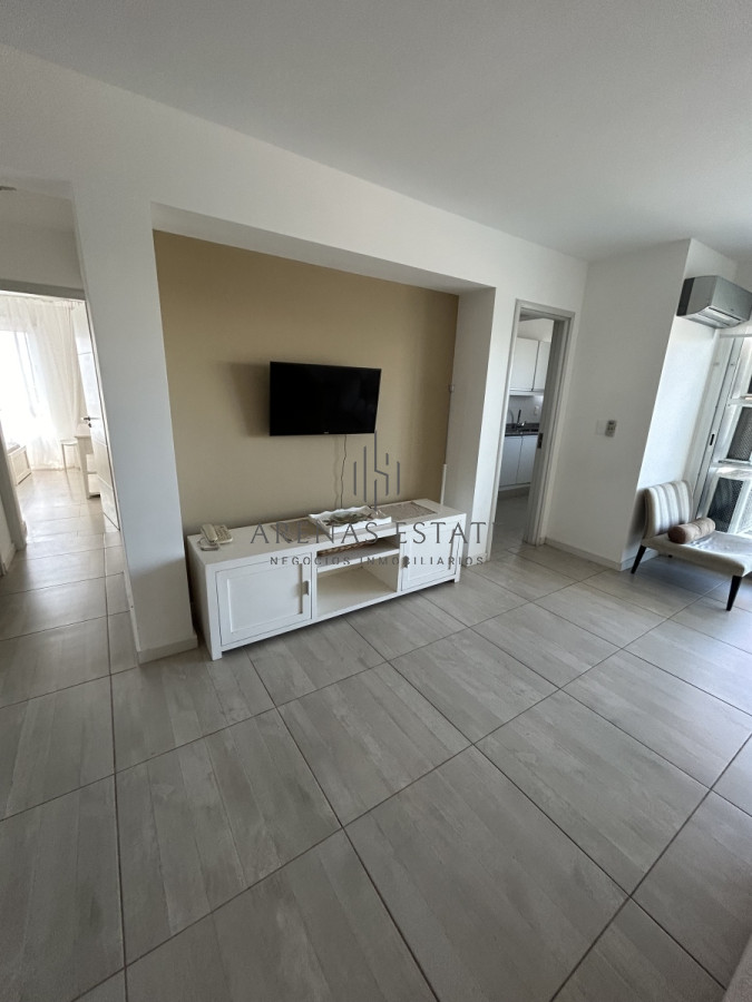 Apartamento ID.2292 - Apartamento en  venta de dos dormitorios en Punta del Este , Aidy Grill