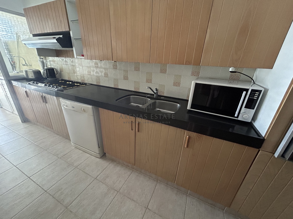 Apartamento ID.2342 - Apartamento de 3 dormitorios en Peninsula  Punta del Este