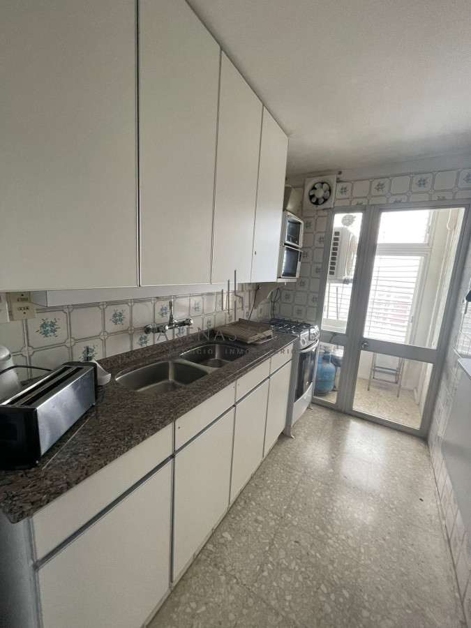 Apartamento ID.187 - Apartamento en venta de dos dormitorios en Peninsula , Punta del Este 