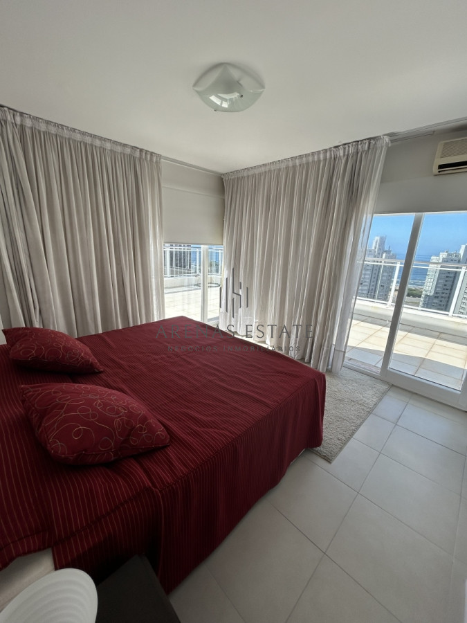 Apartamento ID.2285 - Aprtamento en venta de 3 dormitorios en suite en Punta del Este , Penthouse 
