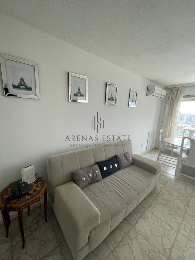 Apartamento ID.187 - Apartamento en venta de dos dormitorios en Peninsula , Punta del Este 