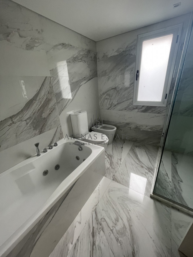 Apartamento ID.1122 - Excelente apartamento en venta en Punta del Este