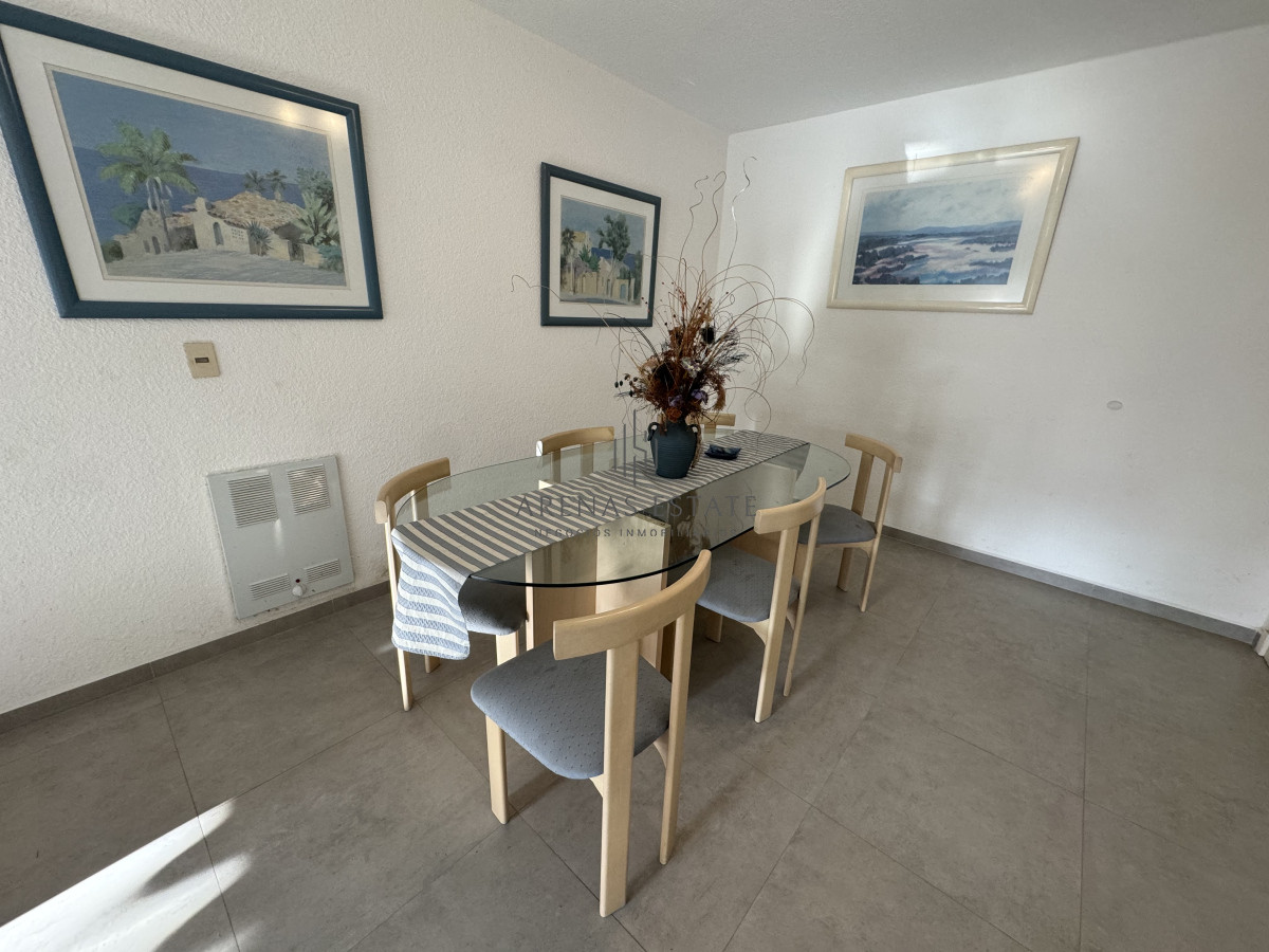 Apartamento ID.3182 - Apartamento de 3 dormitorios en venta en Punta del Este